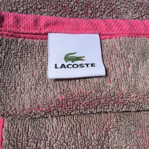 Lacoste🐊4 Bath & 1 Hand Towel Bundle Pink & Grey 🐊 Logo - Picture 3 of 11